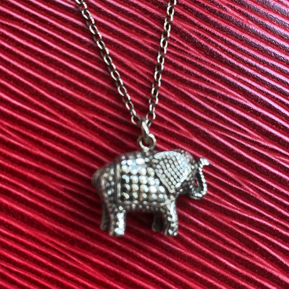 Anna Beck elephant necklace